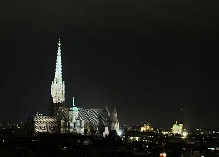 Apartment Center With 360° Rooftop Wien
