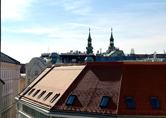 Center With 360° Rooftop Apartment